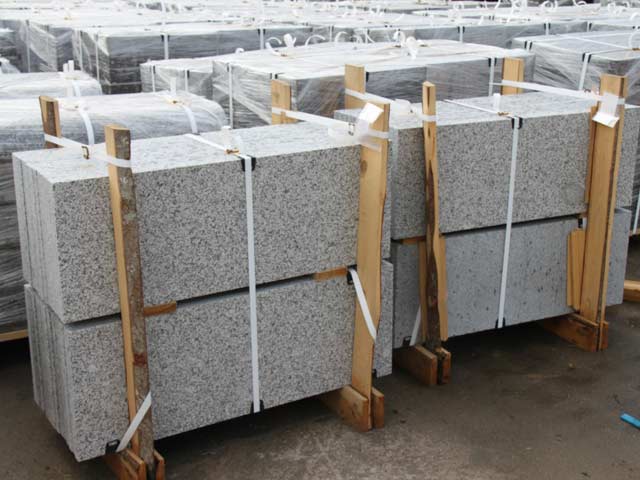 Storage of finished products. Special packaging in wooden containers. Heat-treated granite slabs from the quarry Vozrozhdenie.  =>Following
