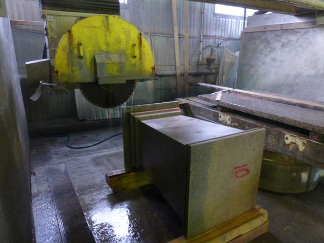 The production of granite columns for the monument