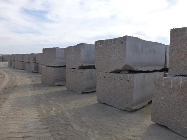 Wholesale warehouse in St. Petersburg sells granite blocks from Kazakhstan  =>Following