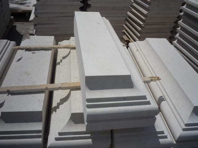 Eaves marble  =>Following