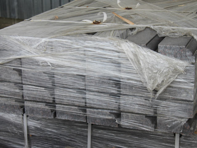 Packing granite polished pilasters  =>Following