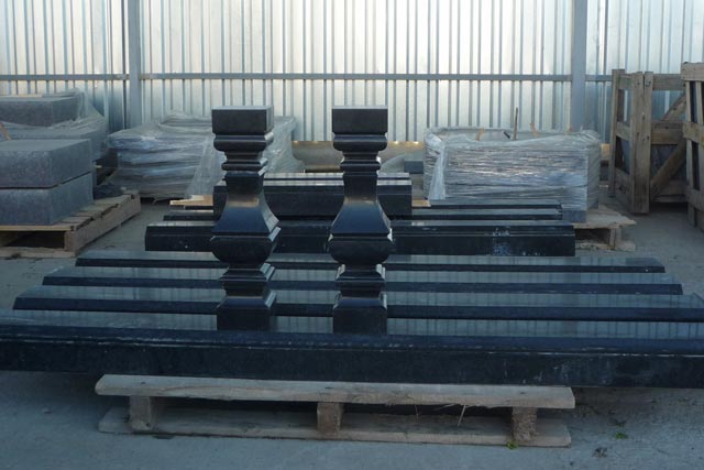 Manufacturing of the basis of granite columns  =>Following