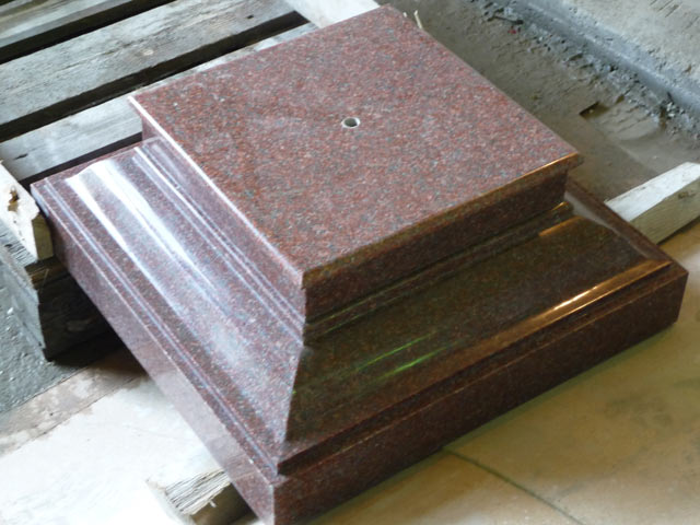 Pedestal from granite Imperial Red India  =>Following