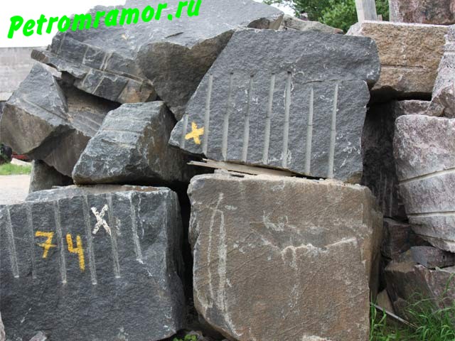 балясины из природного камня купить в Москве дешево