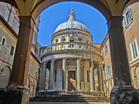 Rotonda Tempietto in Rome 1502 years of construction with marble columns and balustrade